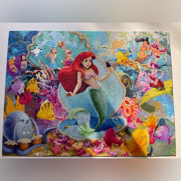 Ceaco - Disney - The Little Mermaid - Oversized 300 Piece Jigsaw Puzzle 🧩 - Picture 6 of 8